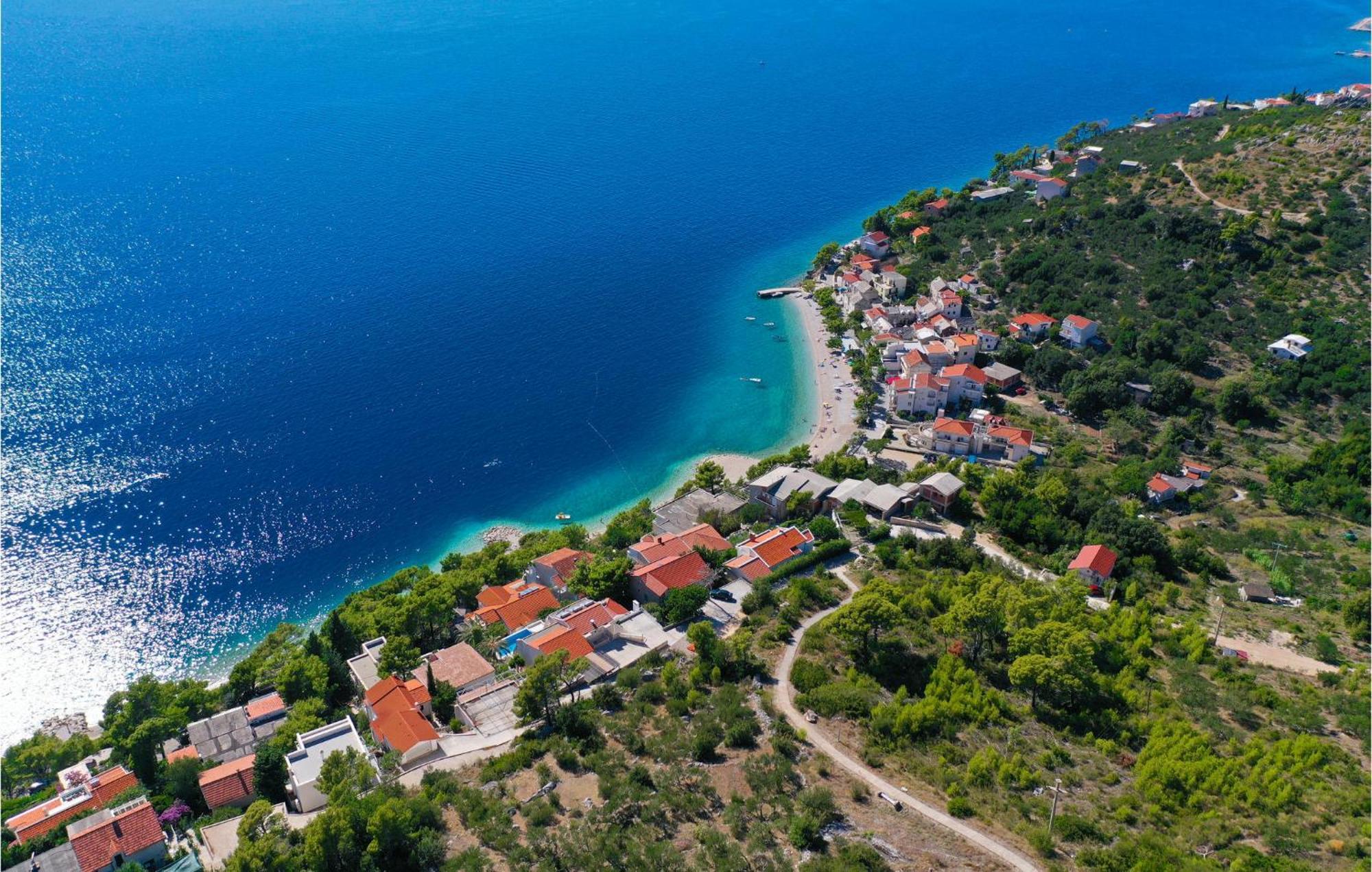 Gorgeous Apartment In Krvavica With Kitchen Εξωτερικό φωτογραφία