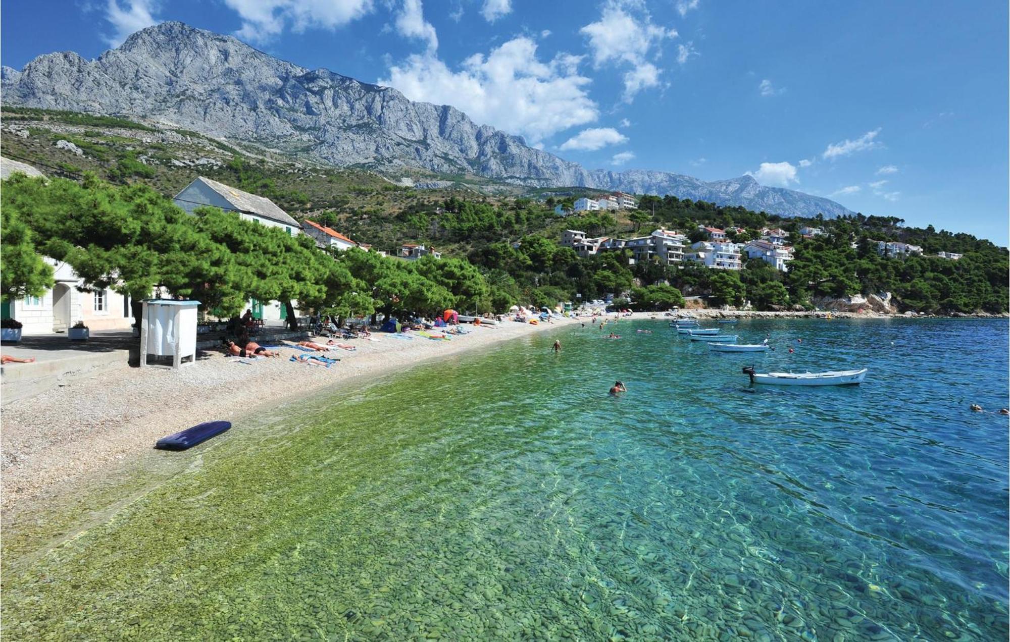 Gorgeous Apartment In Krvavica With Kitchen Εξωτερικό φωτογραφία